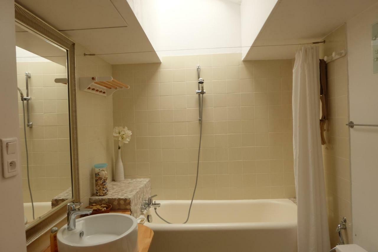 B&B Le Patio En Ville - Chambres D'Hotes 纳博讷 外观 照片